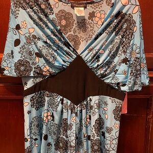 Floral Blue and Black vintage plus size top size 3X